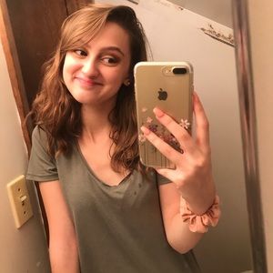 Meet your Posher, Abigail